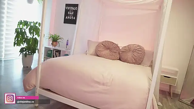 Pertunjukan Kamera Web miss_meii