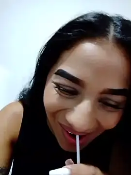 candy203 Adlı Modelin Canlı XXX Sohbeti