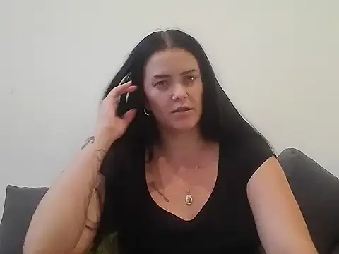 Show modela libuska18 na web-kameri