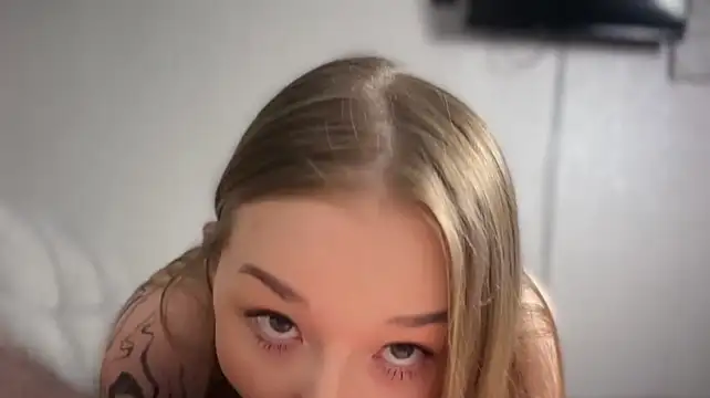 irnevai Show in webcam