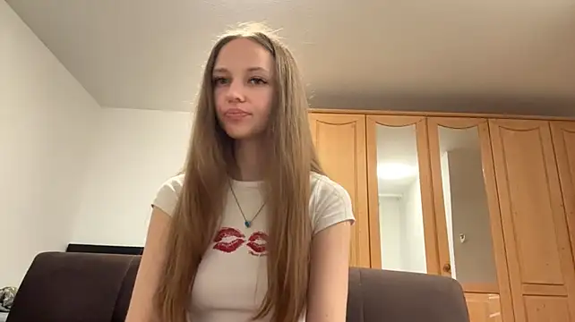 Show modela BeautiAlina666 na web-kameri