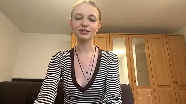 Chat +18 de BeautiAlina666 ao vivo