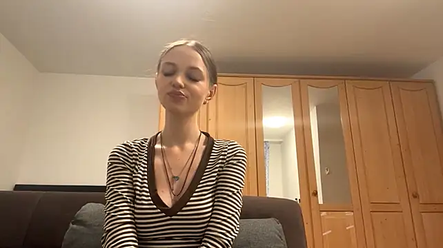 BeautiAlina666 লাইভ XXX চ্যাট