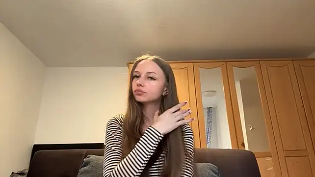 BeautiAlina666n Webbikameraesitys