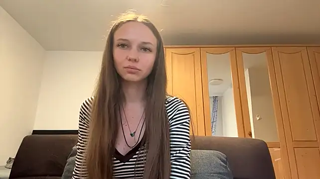 BeautiAlina666n Webbikameraesitys