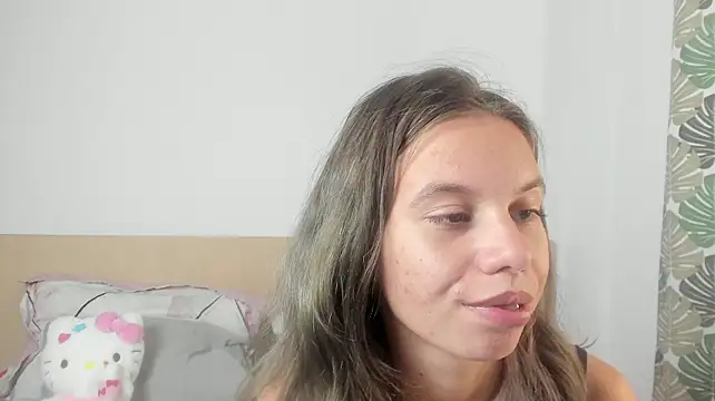 Chat XXX ao vivo de Emma_Tiny69