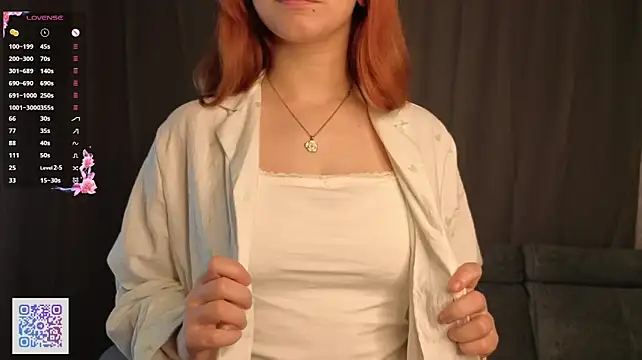 IlianaGoller Webcam show