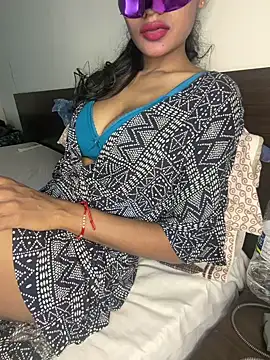 Toxxic_gurl7 webkamerás műsora