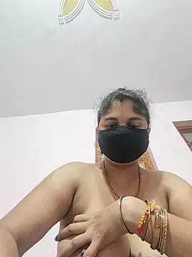 Queen_Desi Webcamshow
