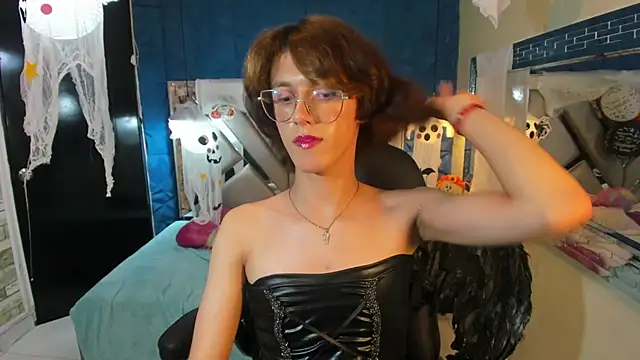 Pokazy przed kamerką – Jav_Frank