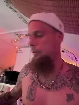 HotBicontent Webcam Show