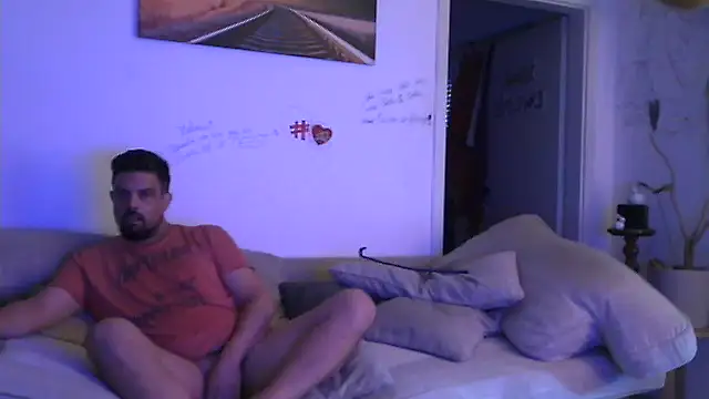 B-A-M-B-I Webcamshow