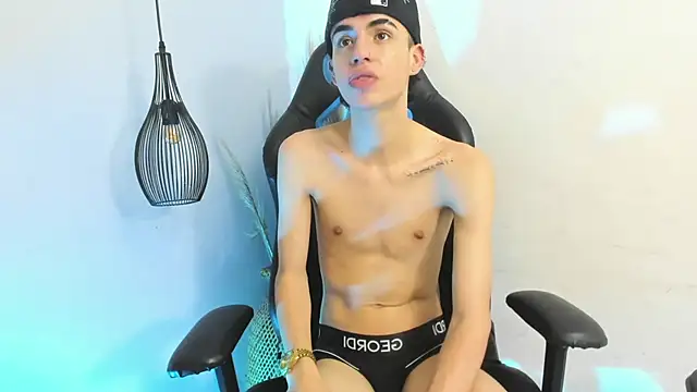 darwin_vargas Adlı Modelin Web Kamerası Şovu