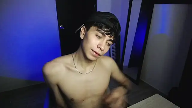 Вебкам-шоу ThomTorr