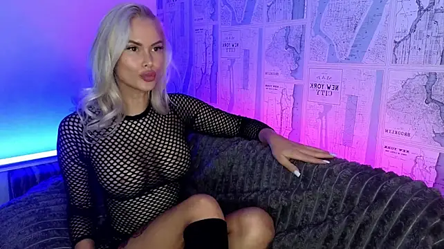 Show modela AmeliaXhot na web-kameri
