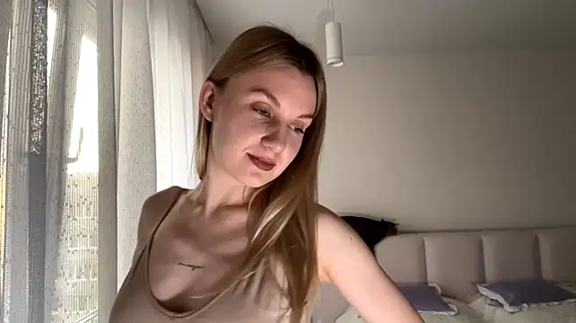 Show modela ModestaStorey na web-kameri