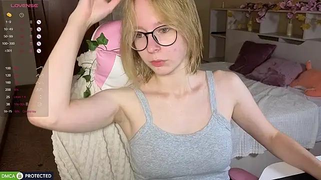 Tea_bynny Show in webcam