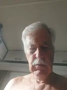 slave4men webcam show