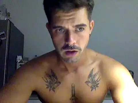 Benistripp's Webcam Show