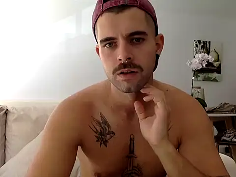 Show modela Benistripp na web-kameri