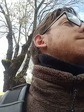 Skinnyboy_hot Шоу с уебкамера