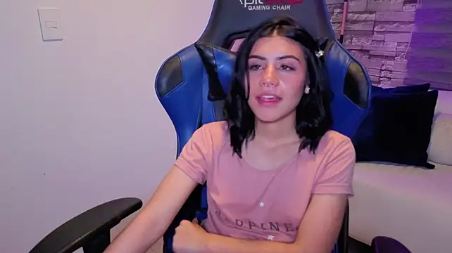 Show modela abbyowensvg na web-kameri
