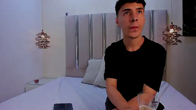 MaxLeons 在線直播表演