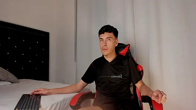 MaxLeons Webcam show