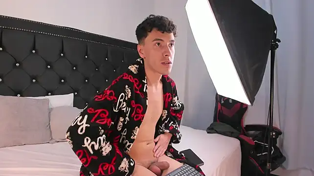 Show modela MaxLeons na web-kameri