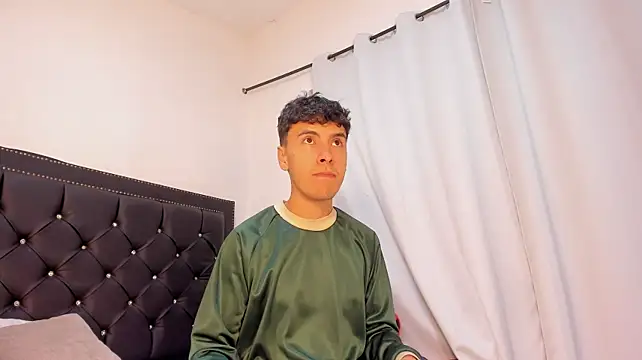 Вебкам-шоу MaxLeons