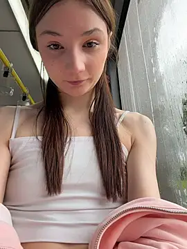 _tinymilli_ – Live XXX-chat