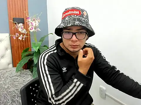 Milo_scorpion Webbikameraesitys