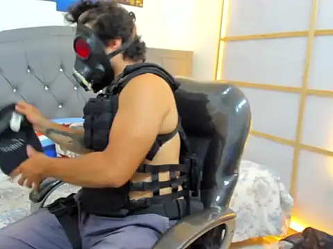 הופעת וובקאם של Milo_scorpio