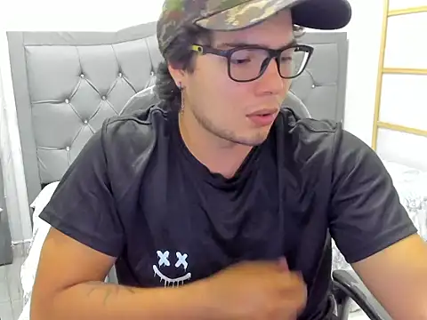 Milo_scorpio Webcam Show