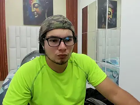 Milo_scorpio Show Webcam