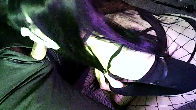 KinkyQuelのウェブカメラショー