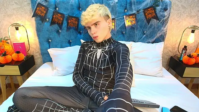 Show modela Ian_Stone na web-kameri