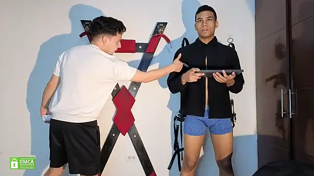 Show de webcam de GoldenBoyDuo