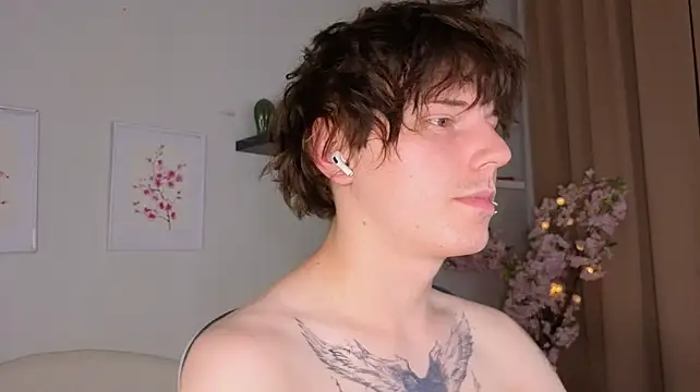 عرض كام Benjamin_Brooke