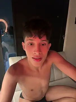 Stibenhotboy Adlı Modelin Web Kamerası Şovu