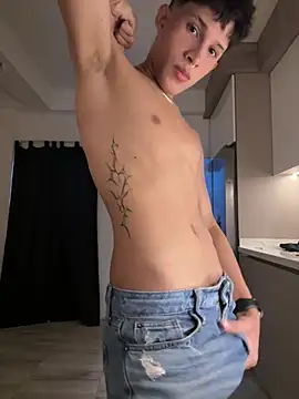 Show modela Stibenhotboy na web-kameri