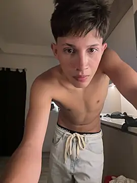 Stibenhotboy webkamerás műsora