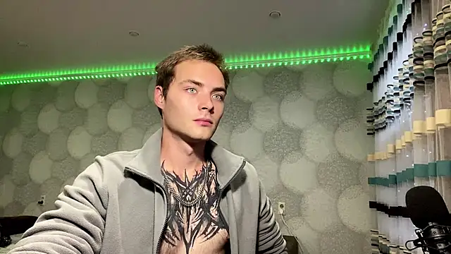 ErnestTarlet Webcam-Show