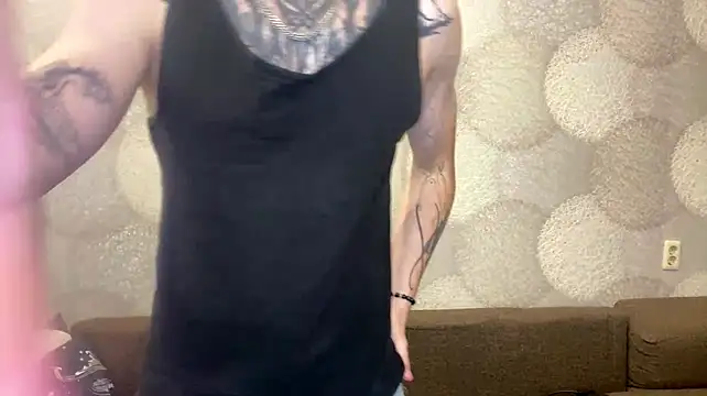 عرض كام ErnestTarlet