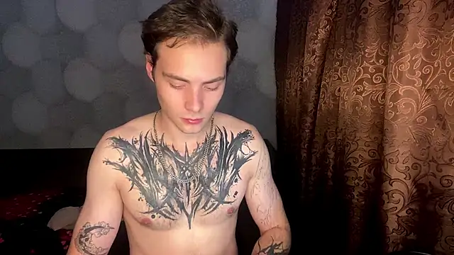 Show modela ErnestTarlet na web-kameri