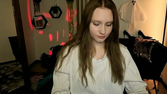 ElodieRenaud Chat XXX in diretta