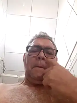 Ronaldo740 Show in webcam