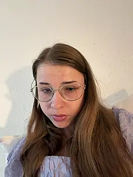 PrivateJuliet's Live XXX Chat