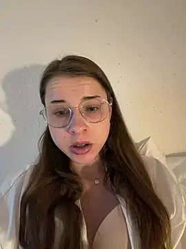 PrivateJuliet's Live XXX Chat