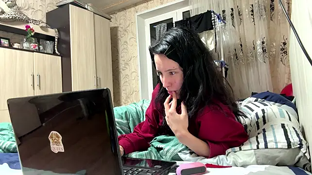 ClaudeBlitz Webcam show